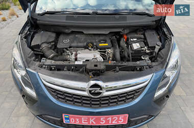 Минивэн Opel Zafira Tourer 2013 в 