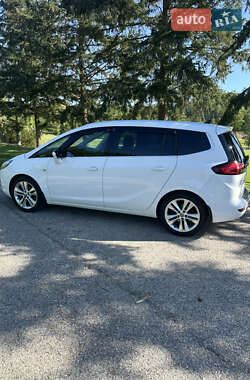 Минивэн Opel Zafira Tourer 2012 в 
