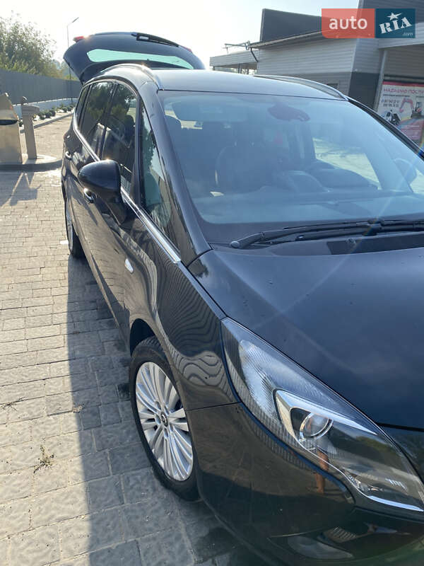 Минивэн Opel Zafira Tourer 2014 в Городенке