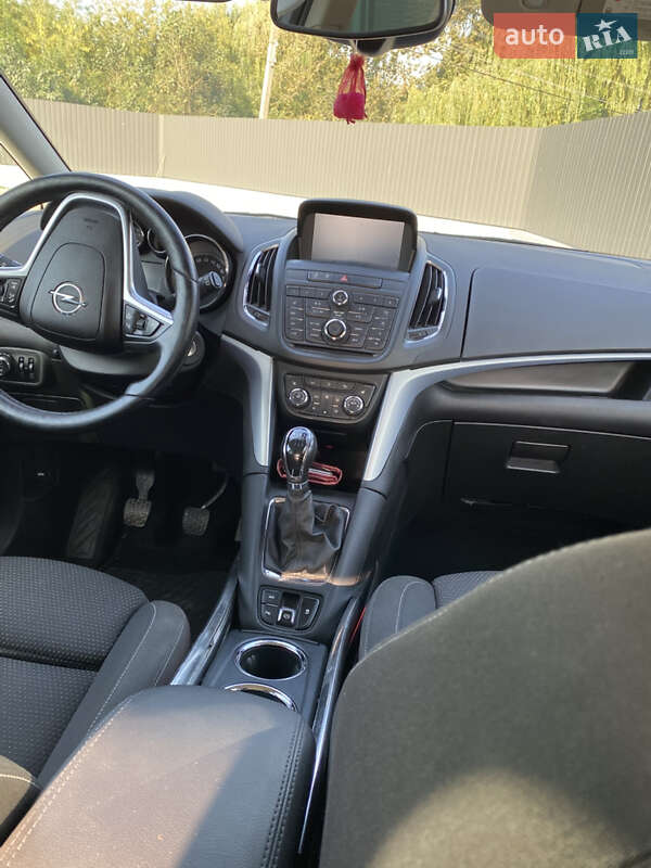 Минивэн Opel Zafira Tourer 2014 в Городенке