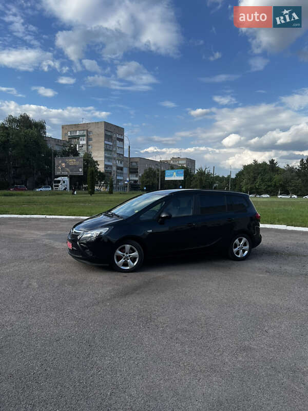 Минивэн Opel Zafira Tourer 2015 в Ровно