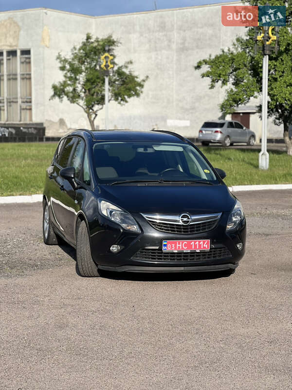 Минивэн Opel Zafira Tourer 2015 в Ровно
