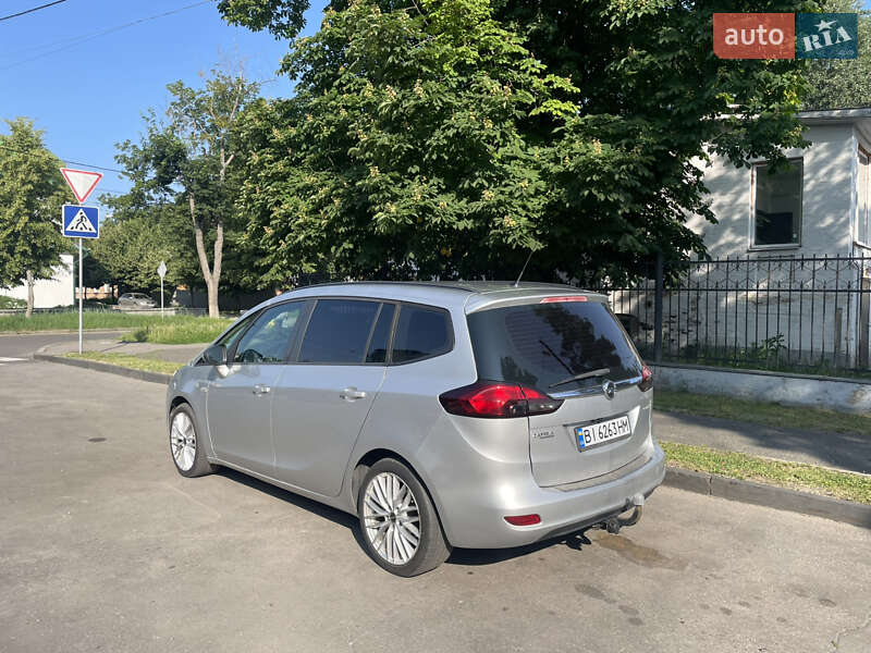 Минивэн Opel Zafira Tourer 2012 в Полтаве