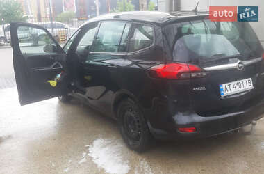 Минивэн Opel Zafira Tourer 2012 в 