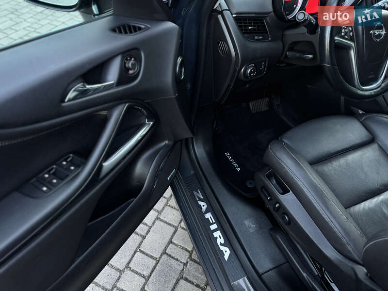 Минивэн Opel Zafira Tourer 2016 в Луцке