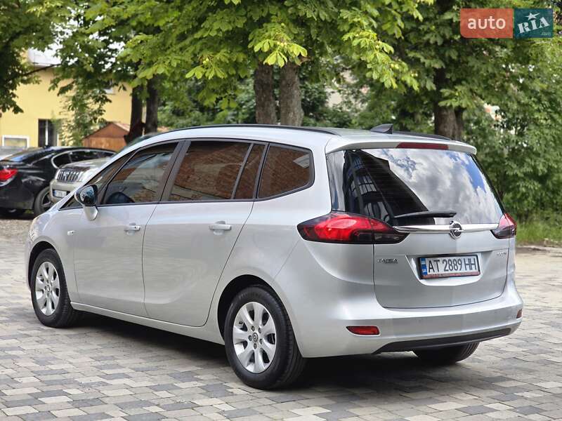 Минивэн Opel Zafira Tourer 2016 в Черновцах
