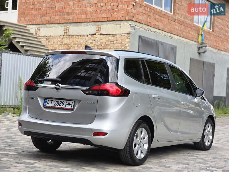 Минивэн Opel Zafira Tourer 2016 в Черновцах