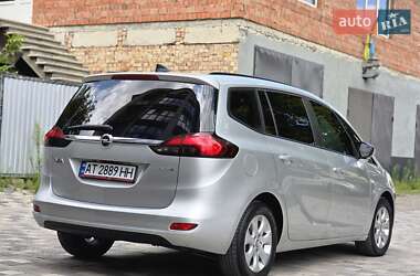 Минивэн Opel Zafira Tourer 2016 в 
