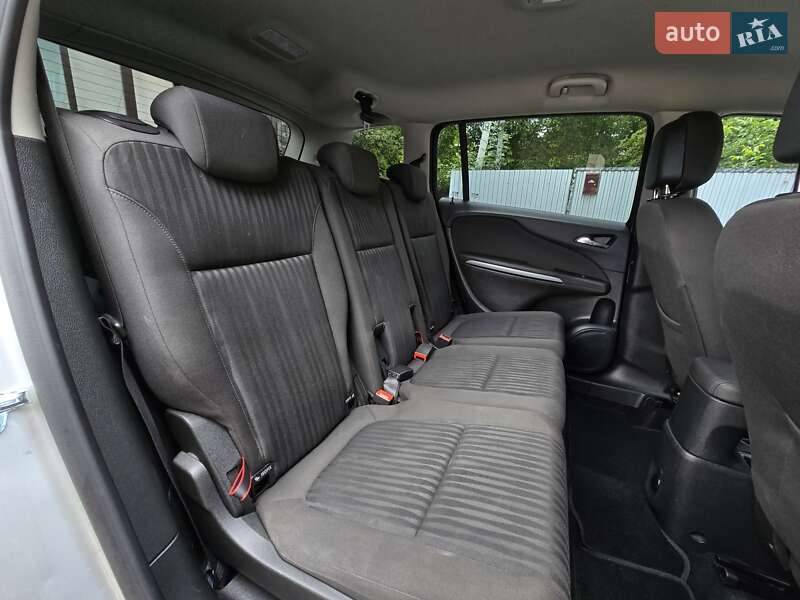 Минивэн Opel Zafira Tourer 2016 в Черновцах