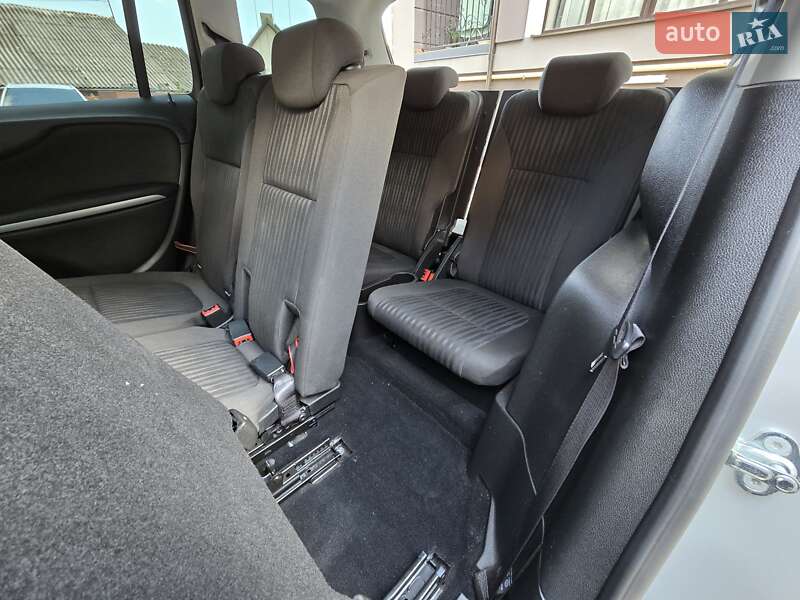Минивэн Opel Zafira Tourer 2016 в Черновцах