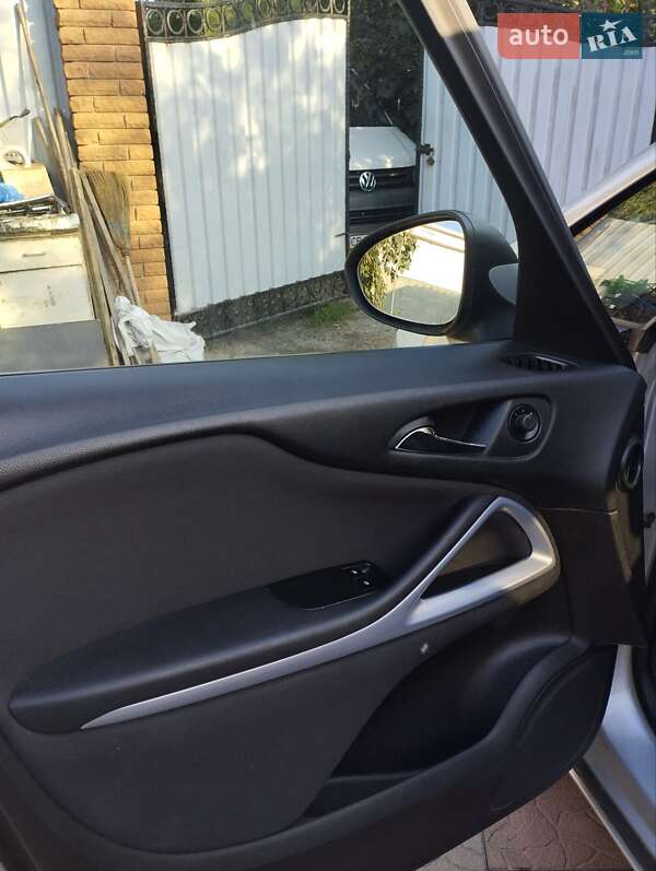 Мінівен Opel Zafira Tourer 2013 в Чернігові фото 5 Мінівен Opel Zafira Tourer 2013 в Чернігові