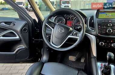 Минивэн Opel Zafira Tourer 2012 в 