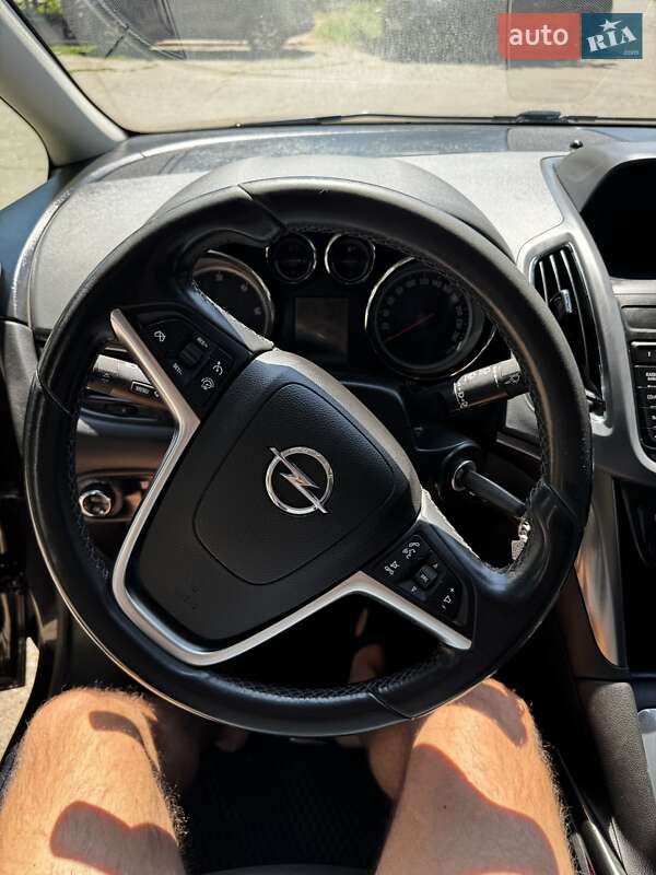 Минивэн Opel Zafira Tourer 2012 в Подольске
