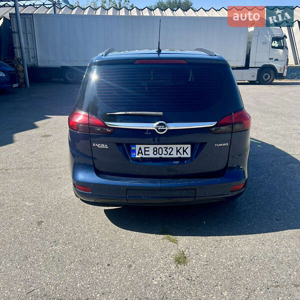 Минивэн Opel Zafira Tourer 2011 в Днепре