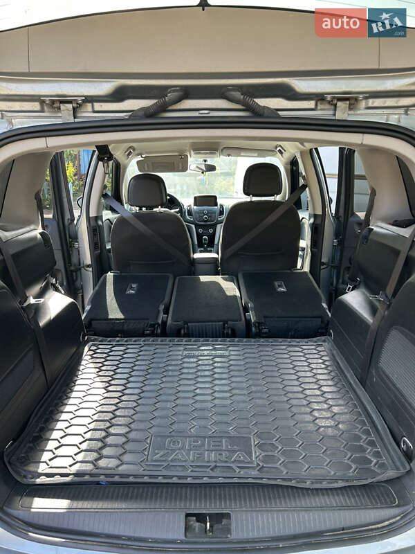 Минивэн Opel Zafira Tourer 2013 в Козине