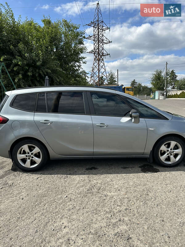 Минивэн Opel Zafira Tourer 2013 в Козине