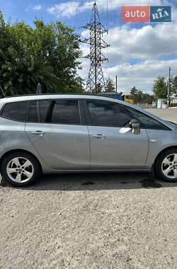 Минивэн Opel Zafira Tourer 2013 в 