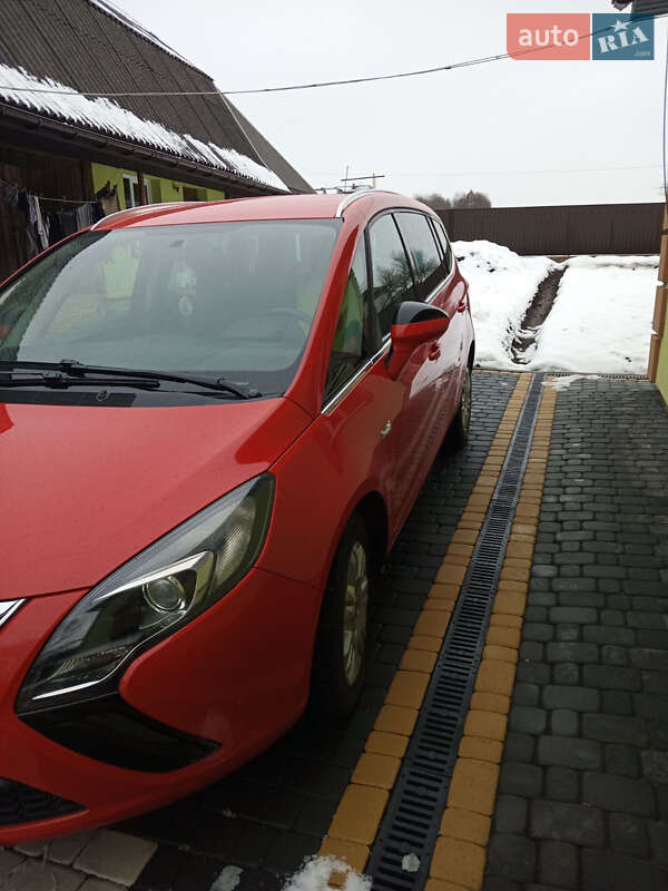 Мінівен Opel Zafira Tourer 2012 в Івано-Франківську
