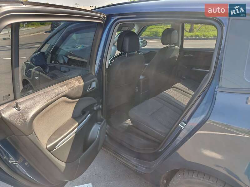 Минивэн Opel Zafira Tourer 2012 в Киеве фото 12 Минивэн Opel Zafira Tourer 2012 в Киеве