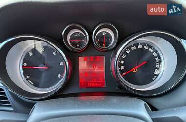 Минивэн Opel Zafira Tourer 2015 в 