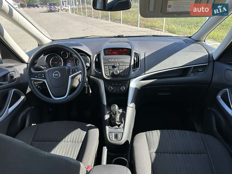 Мінівен Opel Zafira Tourer 2012 в Нововолинську
