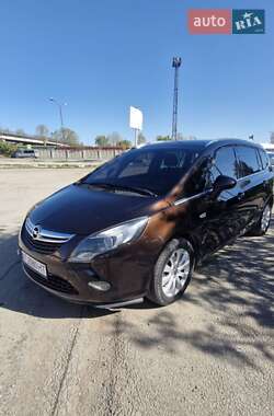 Минивэн Opel Zafira Tourer 2013 в 