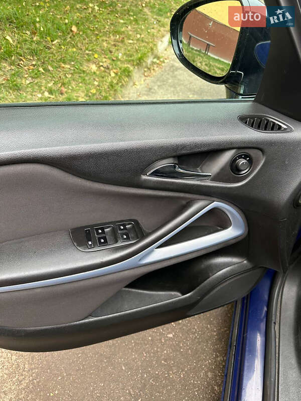 Мінівен Opel Zafira Tourer 2013 в Рівному