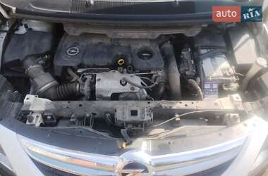 Мінівен Opel Zafira Tourer 2016 в 