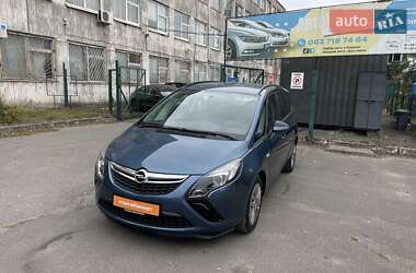 Минивэн Opel Zafira Tourer 2012 в 
