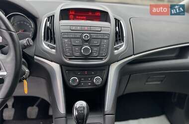 Минивэн Opel Zafira Tourer 2012 в 