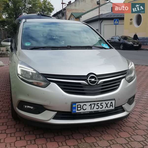 Минивэн Opel Zafira Tourer 2018 в Стрые
