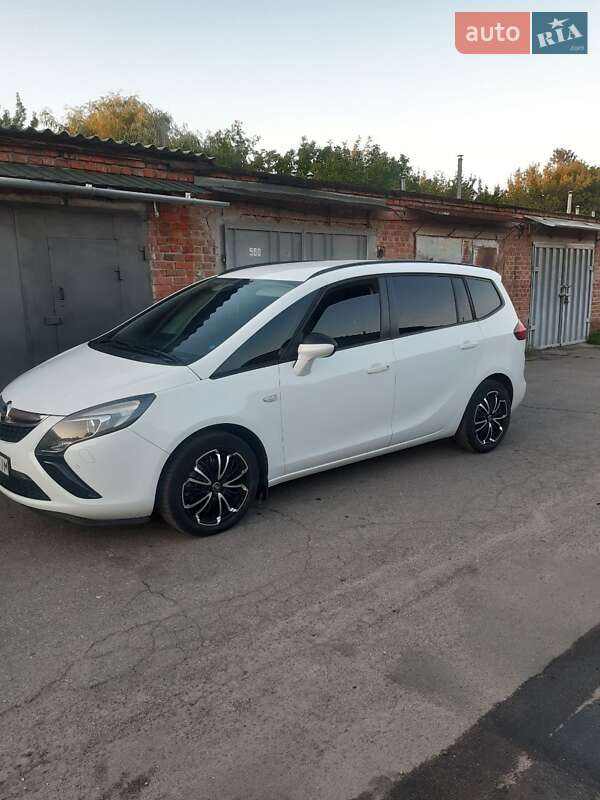 Opel Zafira Tourer 2015 Opel Zafira Tourer 2015