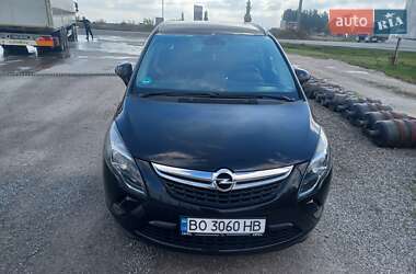 Минивэн Opel Zafira Tourer 2014 в 