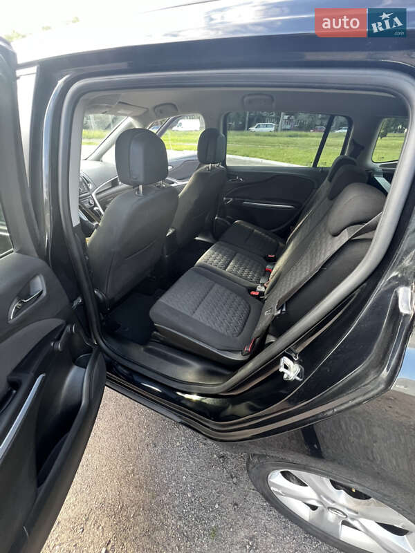 Минивэн Opel Zafira Tourer 2013 в Ровно