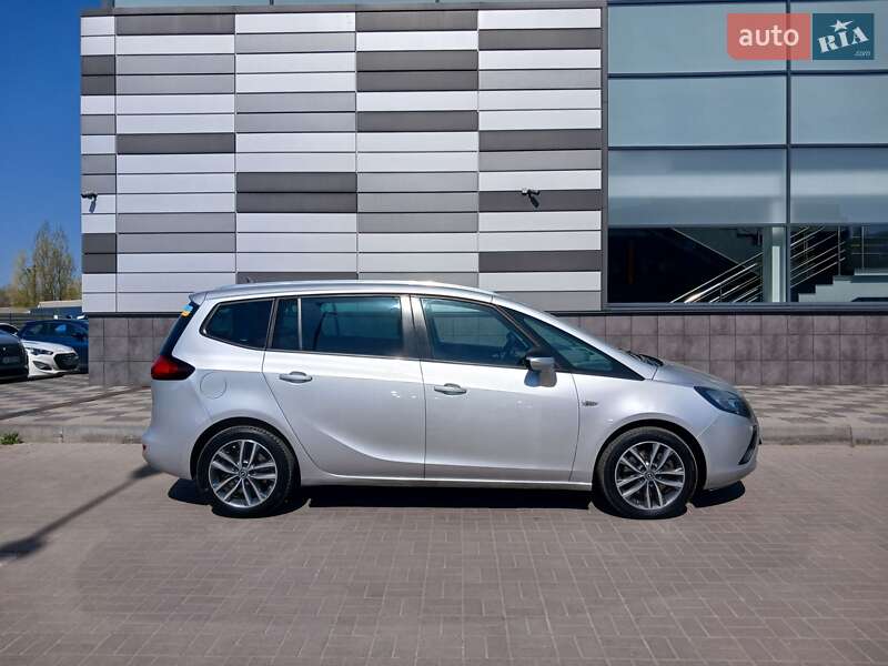 Мінівен Opel Zafira Tourer 2015 в Черкасах фото 15 Мінівен Opel Zafira Tourer 2015 в Черкасах