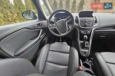 Минивэн Opel Zafira Tourer 2013 в 