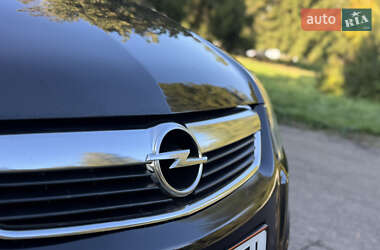 Мінівен Opel Zafira Tourer 2013 в 