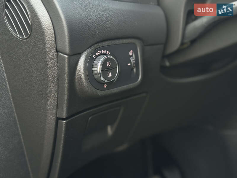 Минивэн Opel Zafira Tourer 2016 в Луцке фото 13 Минивэн Opel Zafira Tourer 2016 в Луцке