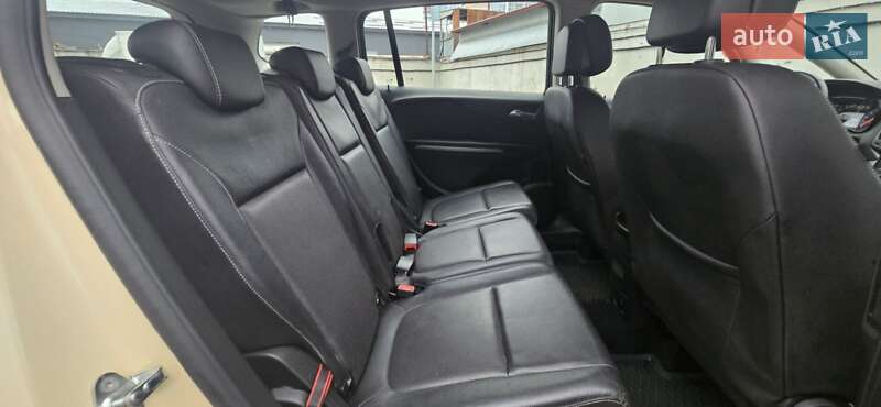 Минивэн Opel Zafira Tourer 2017 в Киеве