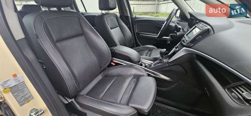 Минивэн Opel Zafira Tourer 2017 в Киеве