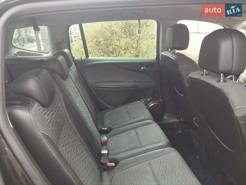 Минивэн Opel Zafira Tourer 2012 в Кривом Роге