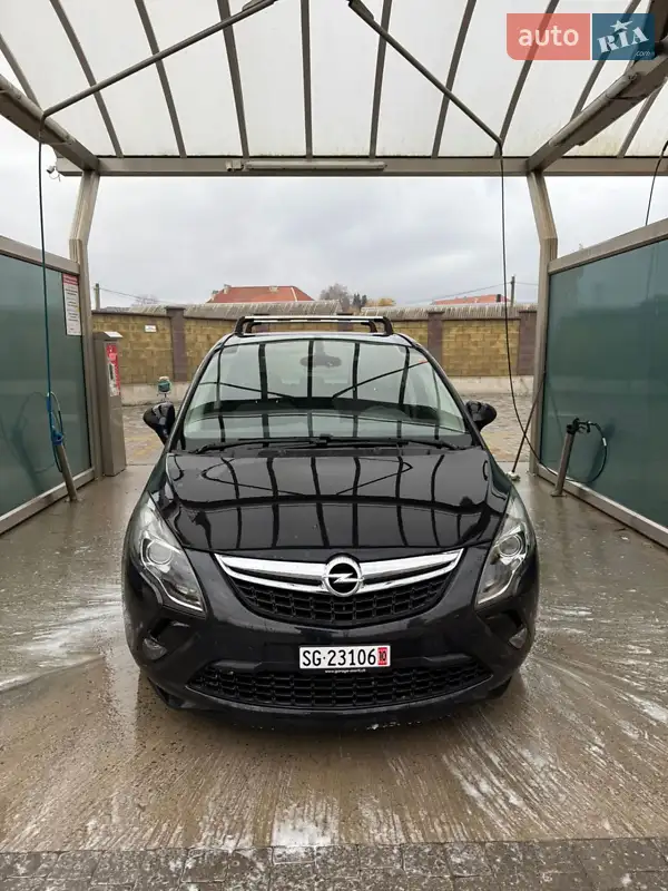 Opel Zafira Tourer 2014