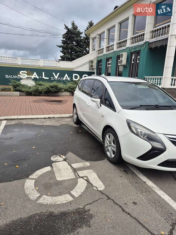 Мінівен Opel Zafira Tourer 2016 в Києві фото 17 Мінівен Opel Zafira Tourer 2016 в Києві