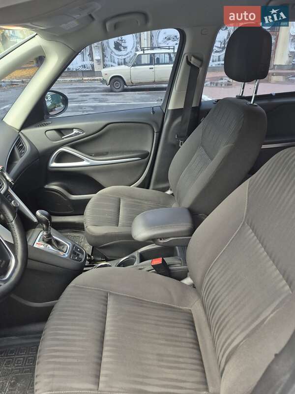 Мінівен Opel Zafira Tourer 2016 в Києві фото 7 Мінівен Opel Zafira Tourer 2016 в Києві