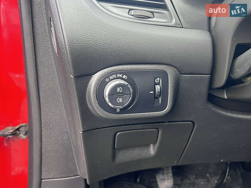 Минивэн Opel Zafira Tourer 2012 в Нововолынске