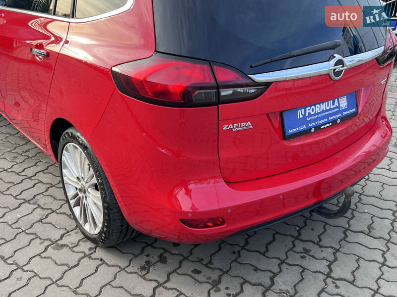 Минивэн Opel Zafira Tourer 2012 в Нововолынске