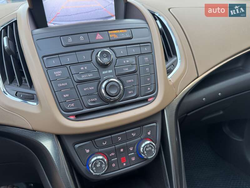 Минивэн Opel Zafira Tourer 2011 в Умани