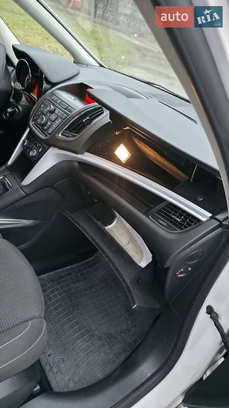 Минивэн Opel Zafira Tourer 2013 в Сумах фото 20 Минивэн Opel Zafira Tourer 2013 в Сумах
