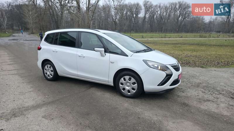Минивэн Opel Zafira Tourer 2013 в Сумах фото 37 Минивэн Opel Zafira Tourer 2013 в Сумах