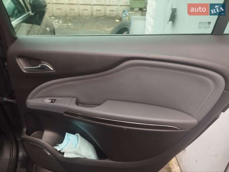 Мінівен Opel Zafira Tourer 2012 в Кривому Розі